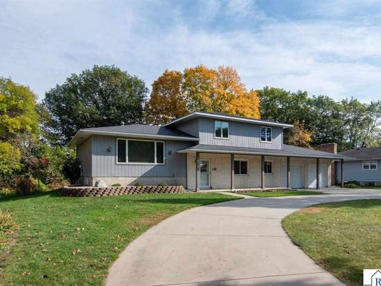 1810 Mary Ln, North Mankato, MN 56003