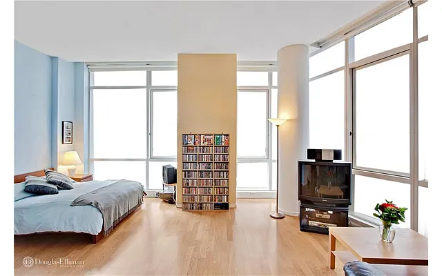 Rented by Douglas Elliman | media 2