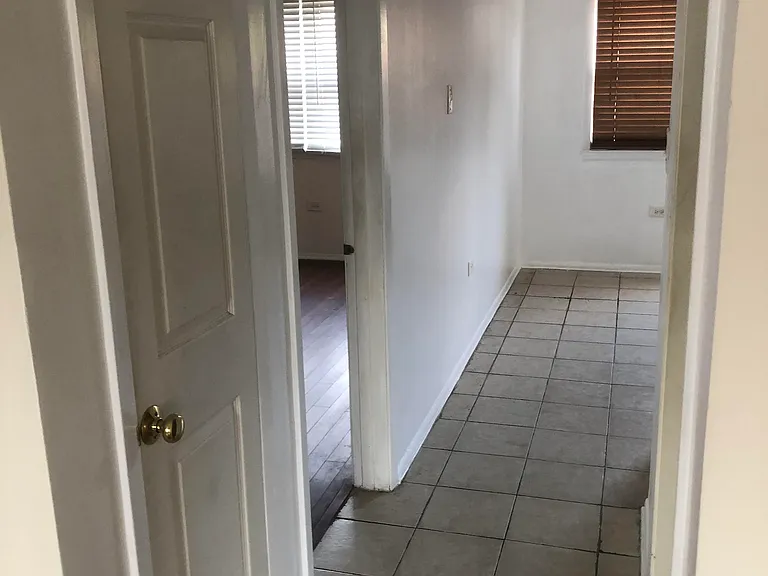 1609 Waukegan Rd — Photo 10