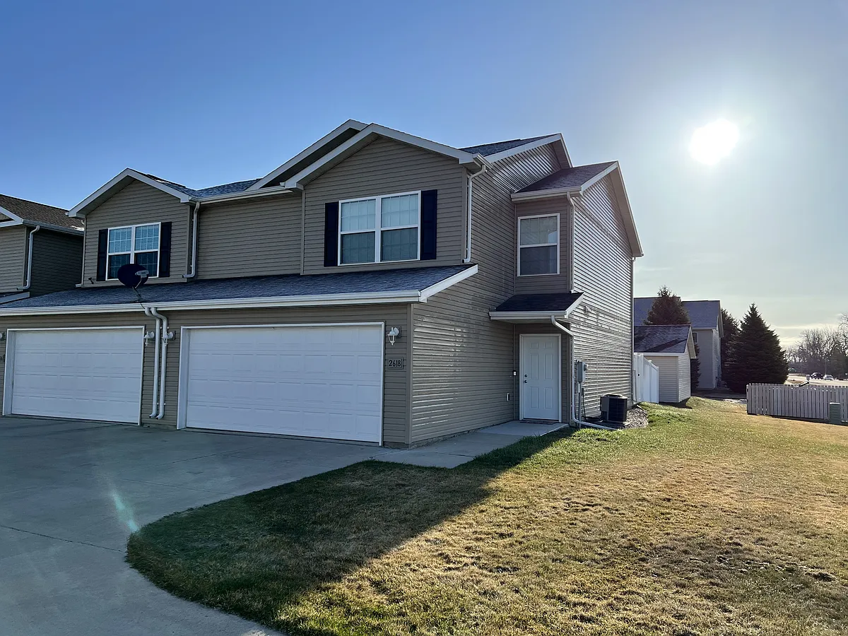 Photo 1 of 10 - 2618 Verity Ln SE #2618 - Mandan, ND Primary Photo - 2618 Verity Ln SE #2618