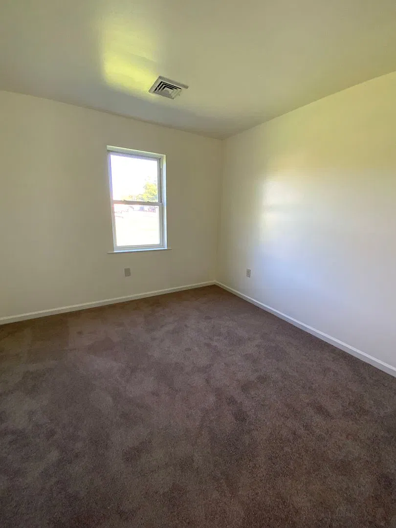 17-19 Farmland Road — Photo 4