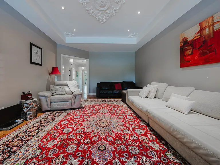 56 Park Ridge Dr #UPPER — Photo 23