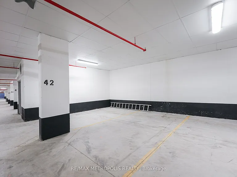 1081 Danforth Rd #125 — Photo 34