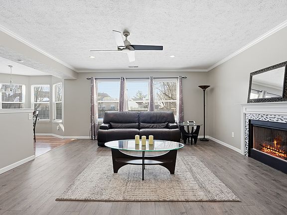 3rd image of 6686 Crestwell Ln