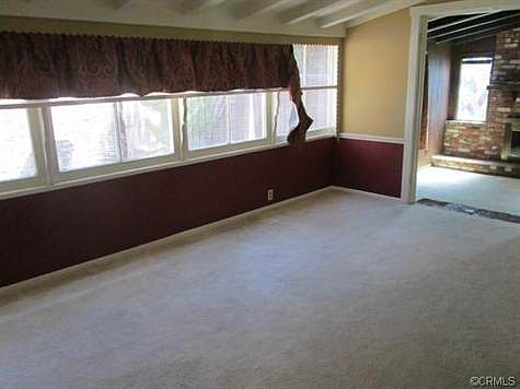 3rd image of 9226 Broadway