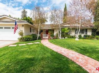 17719 Corinthian Dr, Encino, CA 91316