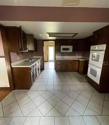3rd image of 793 Coleman Ave