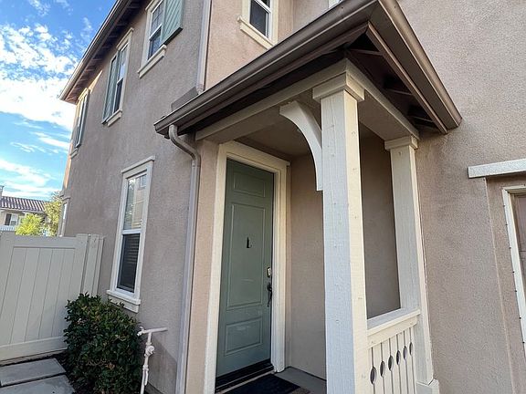 2nd image of 31890 Red Pine Way