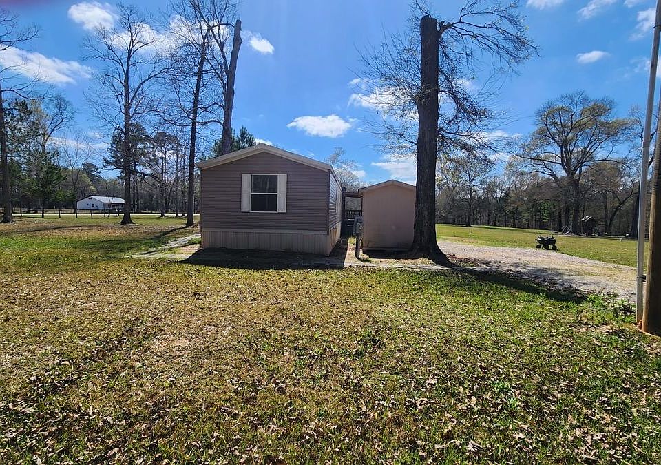 2nd image of 541 Acorn Ln