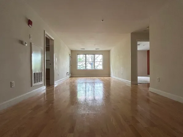318 Rindge Ave Unit 203, Cambridge, MA 02140