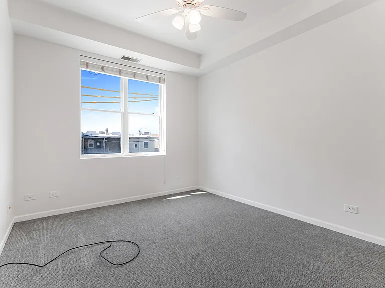 2307 W Wolfram St #312 — Photo 16