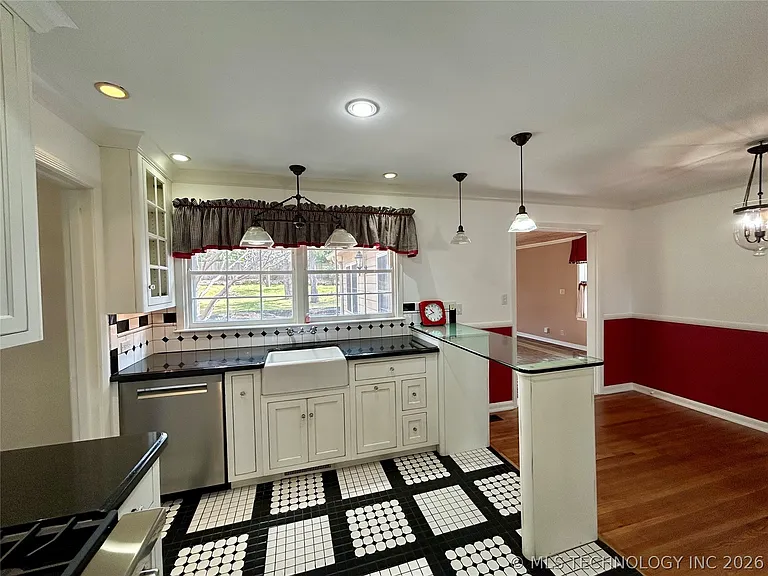 4177 S Troost Pl — Photo 8