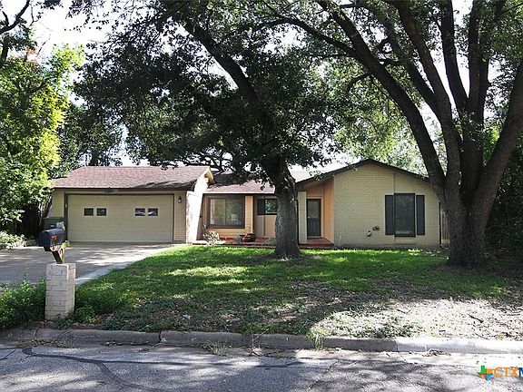 3rd image of 2300 Bunker Hill Dr