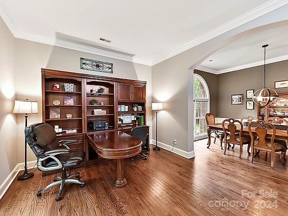 4th image of 7214 Jardiniere Ct