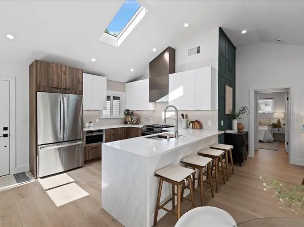 220 Lindbergh St, San Mateo, CA 94401