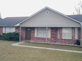 1106 Tomcat Trl, Hinesville, GA 31313