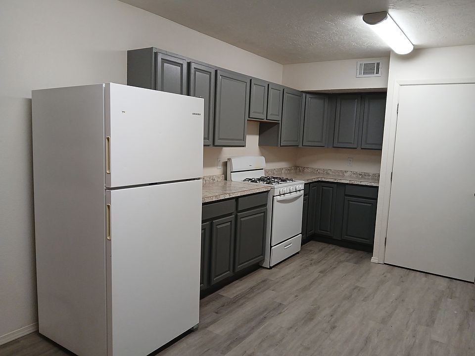1st image of 2113 Lynwood Dr