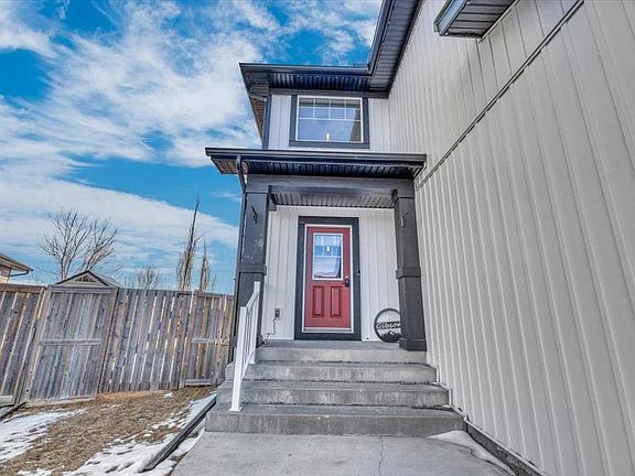 3rd image of 260 W Ranch Close