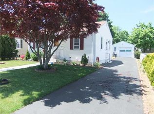 111 Sabin St, Warwick, RI 02888