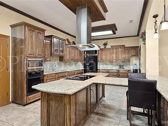 5th image of 1426 Cortez Dr