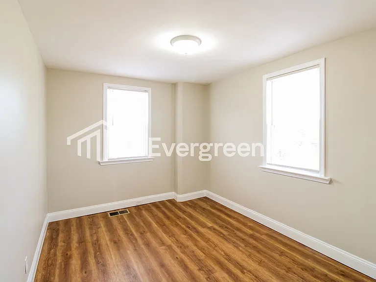 132 N Monastery Ave — Photo 11