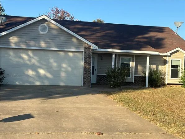 1317 W Linden St, Rogers, AR 72758
