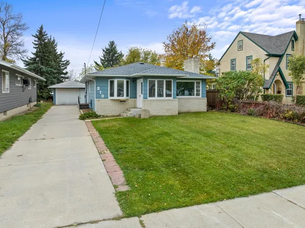210 9th Ave SE, Minot, ND 58701