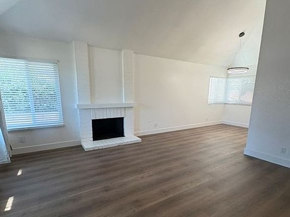 4th image of 514 Avenida Presidio