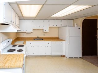 11 Shadowbrook Ln APT 9, Milford, MA 01757