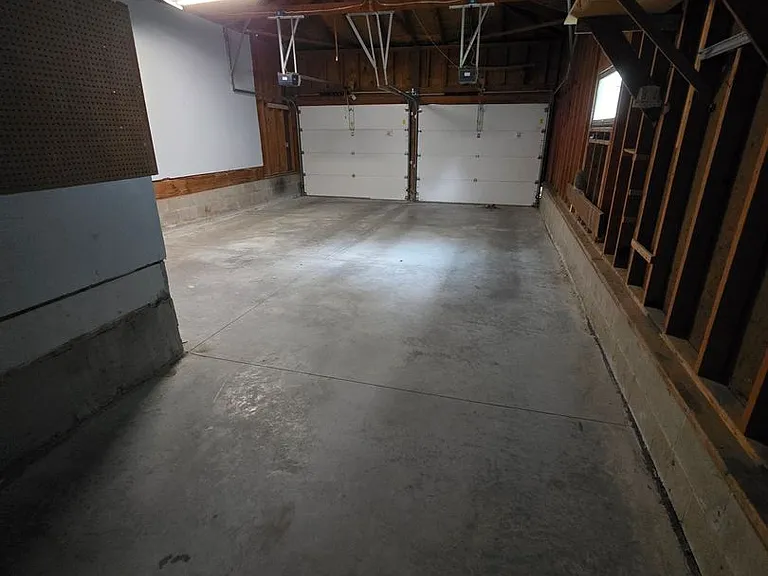 501 Adare Rd — Photo 18
