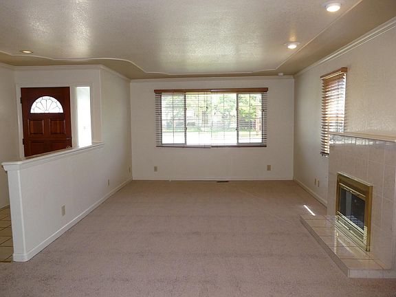 4th image of 109 Birch Ln