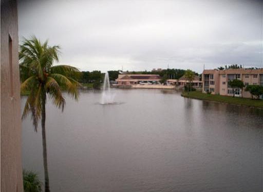 5th image of 2931 E Sunrise Lakes Dr #305