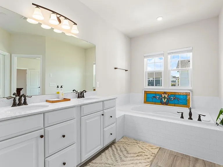 Master bath with saoking tub