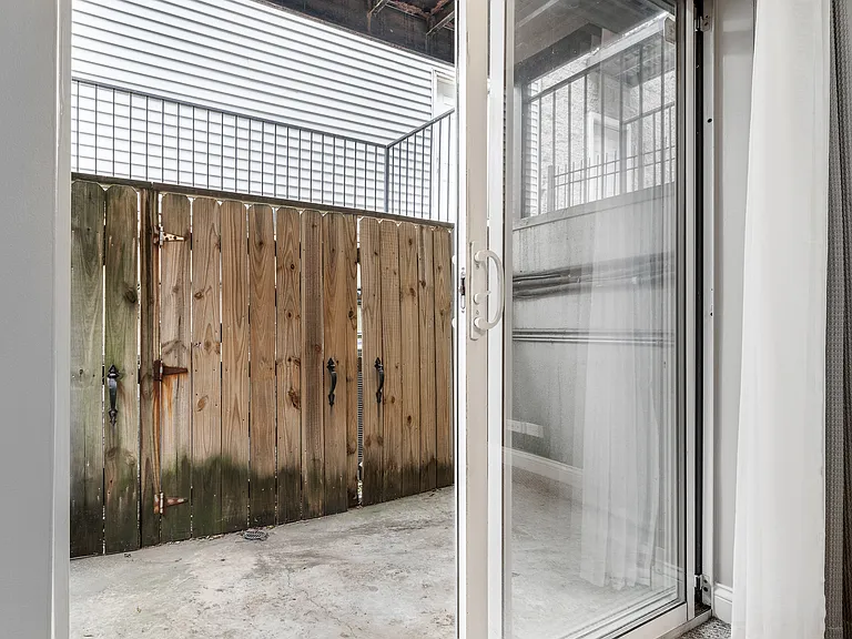2728 W Cortez St #1 — Photo 35