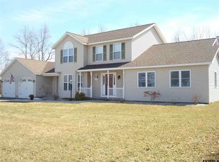 1 Meadowview Ln, Schenectady, NY 12306