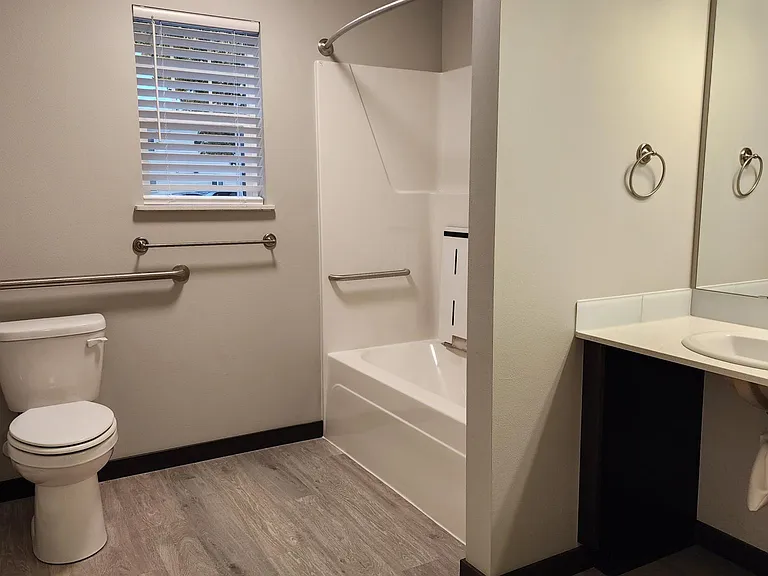 1031 Cedar Ave #101 — Photo 6