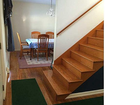 3rd image of 11819 Sylvania Ave