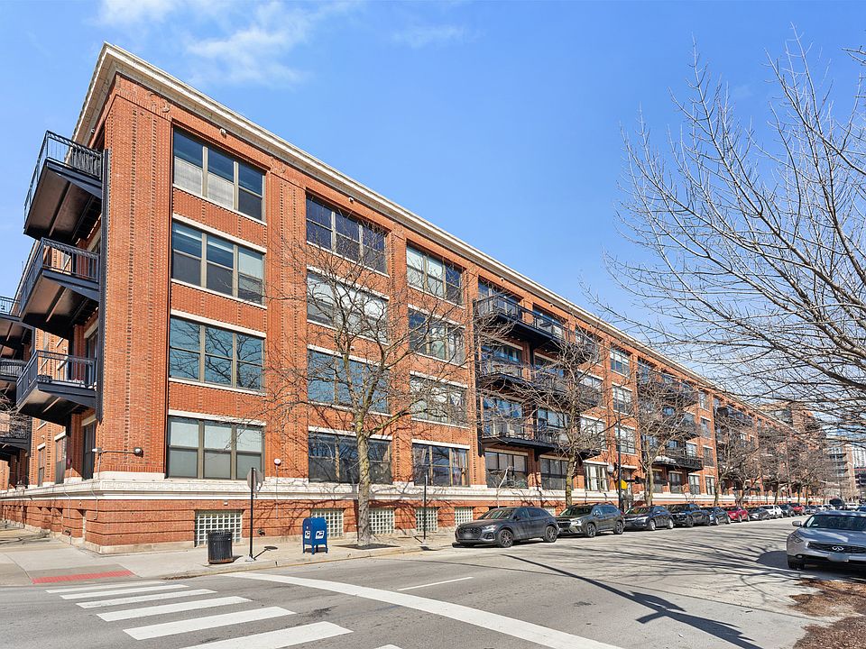 1st image of 1040 W Adams St Unit 122