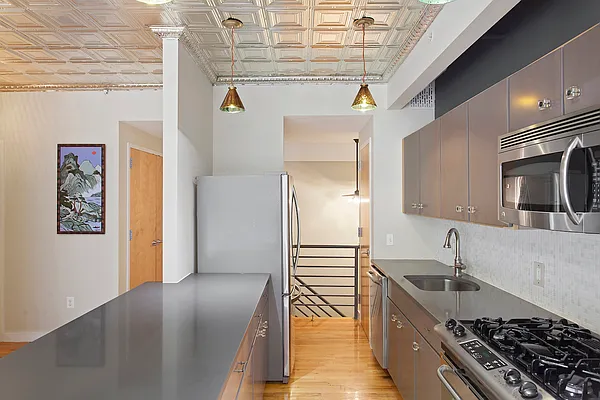 Sold by iList, LLC | media 15