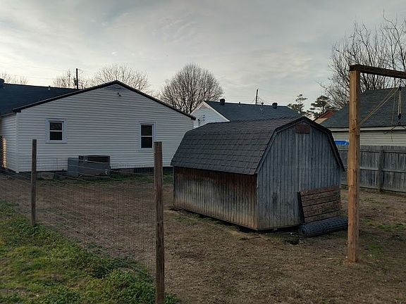 4th image of 236 Peabody Ave