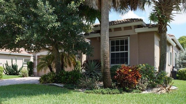 1st image of 8123 Alberti Dr