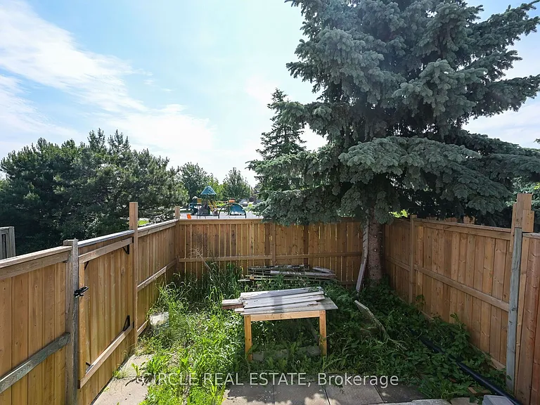 20 Spadina Rd #20 — Photo 39