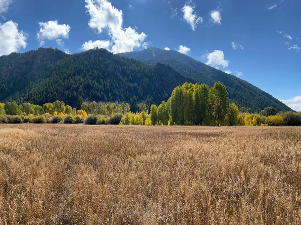 7 E Fork Rd, Hailey, ID 83333