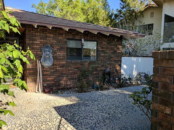 4th image of 14996 Blue Grass Dr