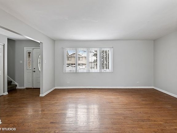 4th image of 17485 Park Ln