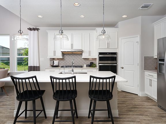 Spacious Eat-In Kitchen