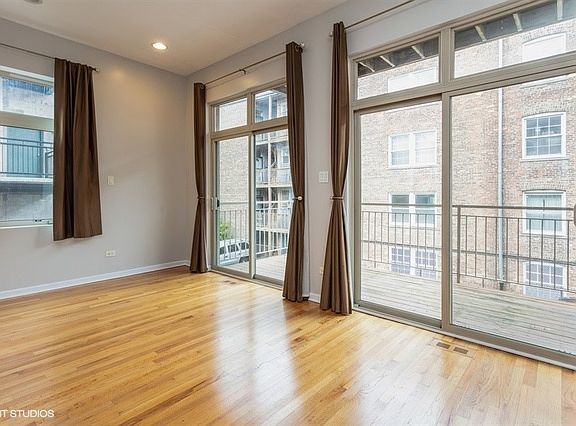 5th image of 4926 S Drexel Blvd Unit E