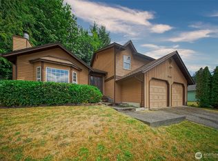 960 NE Marwood Dr, Bremerton, WA 98311