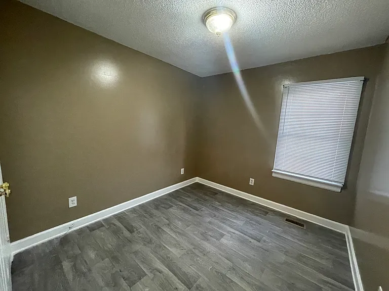 1328 Nash St SE — Photo 8