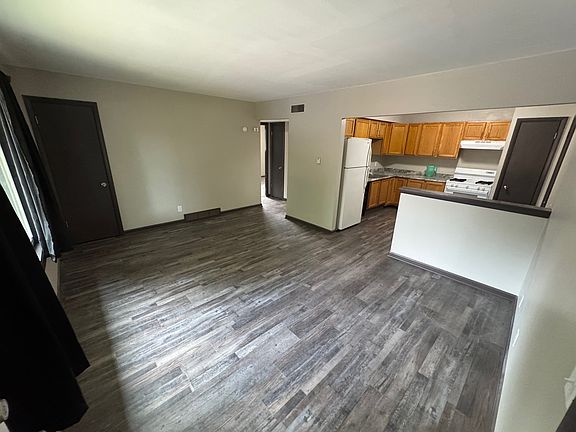 2nd image of 830 E Milwaukee St #6